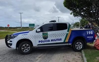 Dois veículos colidem na rodovia Melício Machado em Aracaju