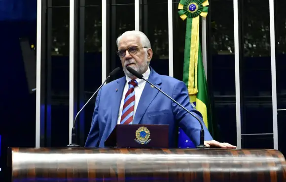 Líder do governo disse a Lula que presidente não deveria ter comparado guerra com holocausto